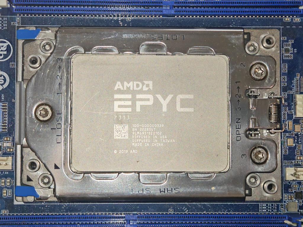 AMD EPYC 7313 Processor - Krachtige Server CPU, Computers en Software, Processors, Gebruikt, Ophalen of Verzenden, SP3, 16-core