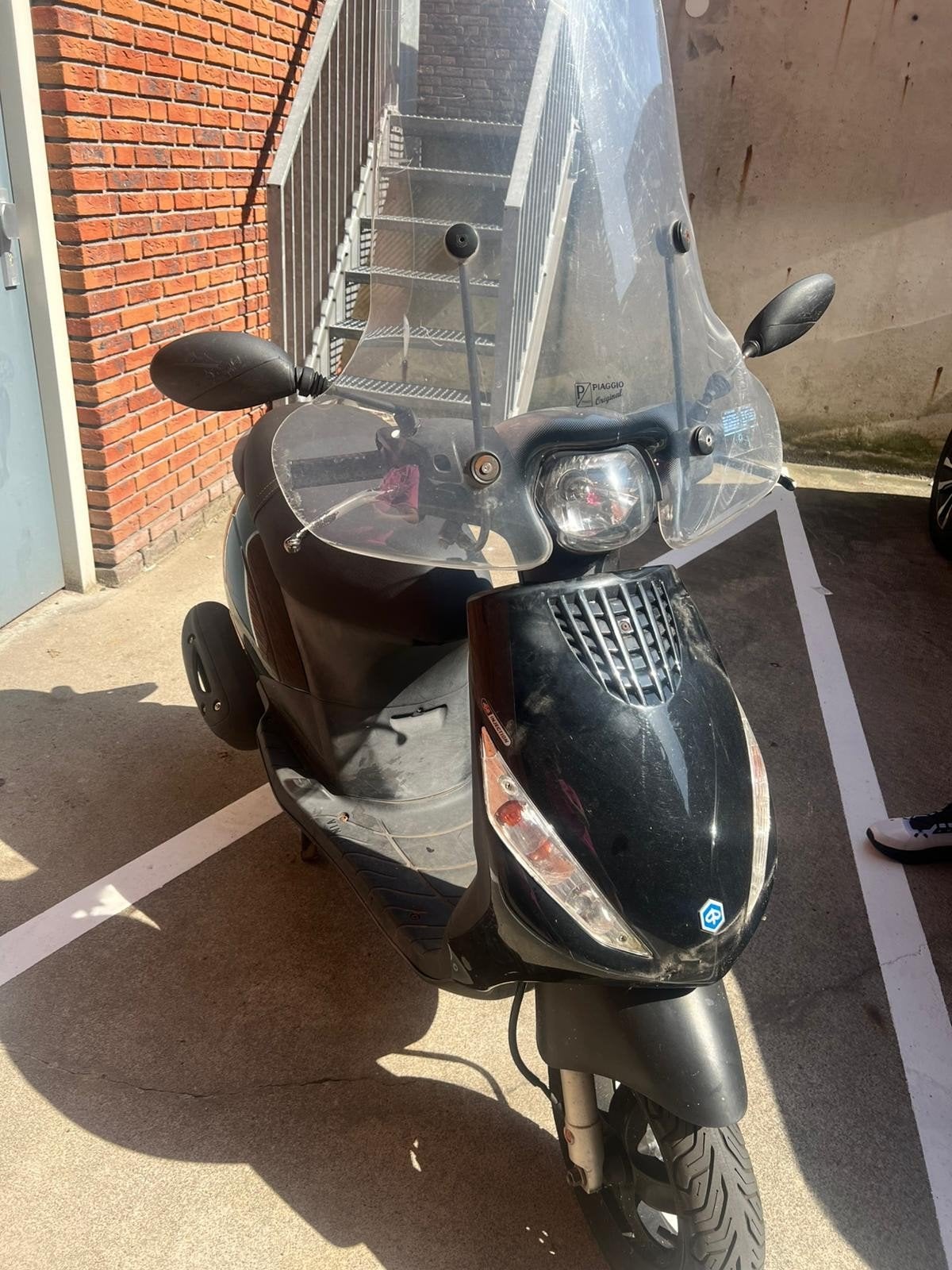 Piaggio zip iget 4t, Fietsen en Brommers, Scooters | Piaggio, Gebruikt, Zip, Maximaal 25 km/u, Benzine, Ophalen