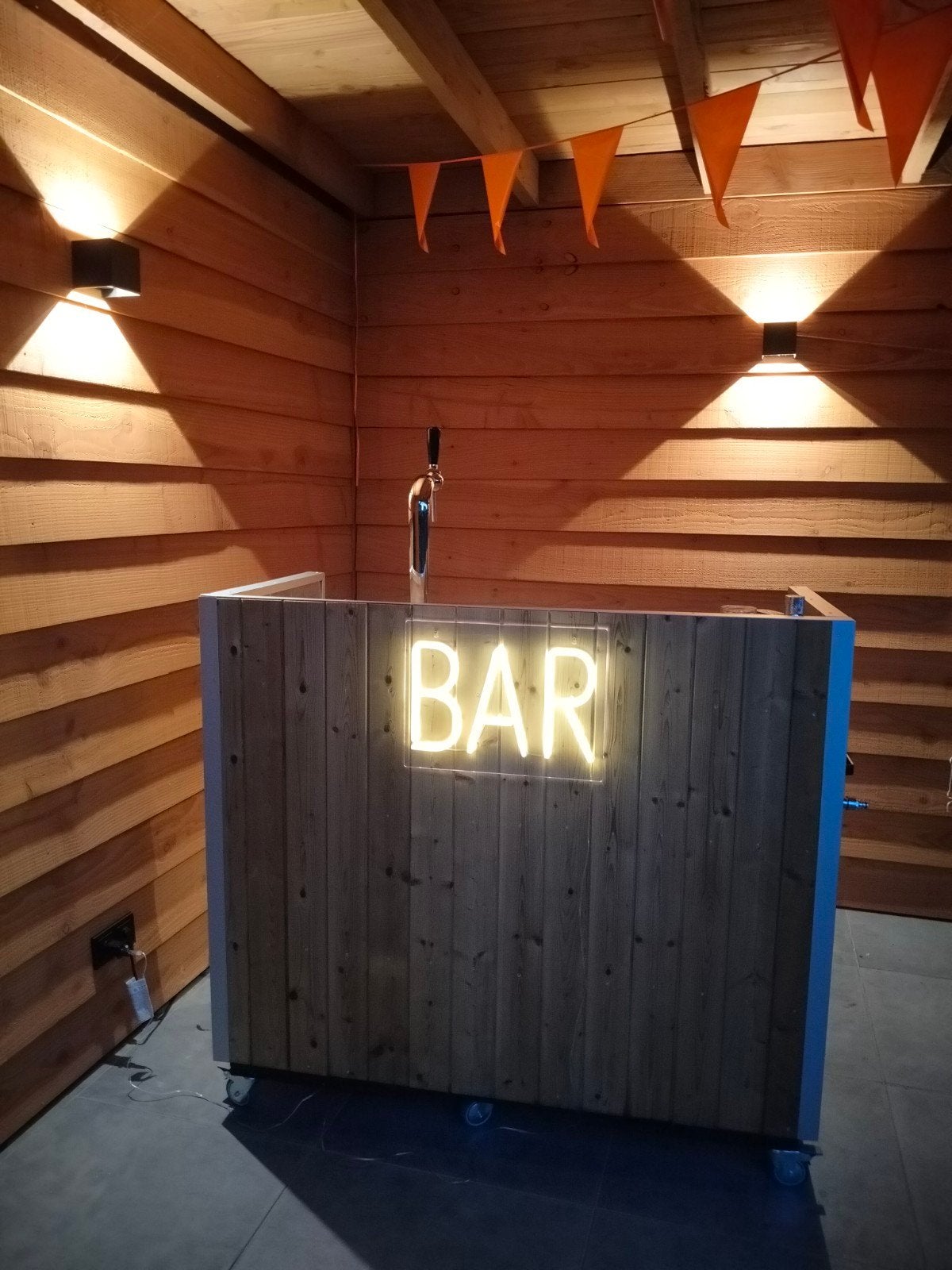 Te huur: mobiele bar met biertap, Ophalen, Nieuw