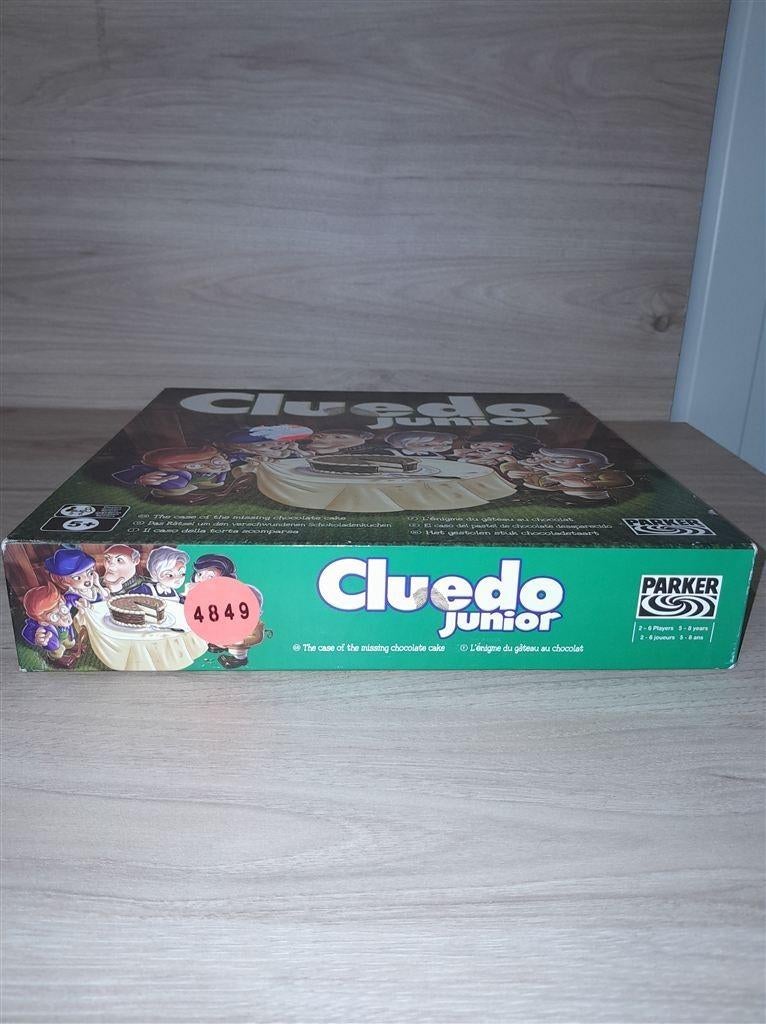 cluedo junior het gestolen stuk chocoladetaart - s4849, Hobby en Vrije tijd, Gezelschapsspellen | Bordspellen, Verzenden, Zo goed als nieuw