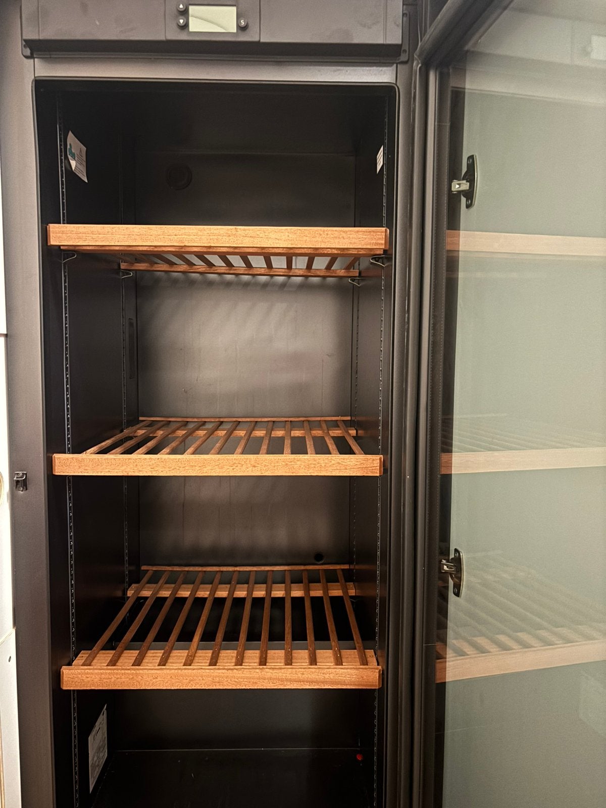 Avintage wijnklimaatkast 178 flessen, Witgoed en Apparatuur, Koelkasten en IJskasten, Zonder vriesvak, 200 liter of meer, 60 cm of meer