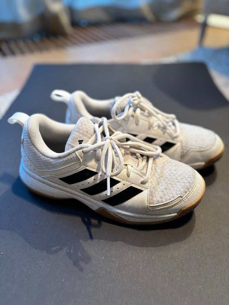 Adidas Gymschoenen Maat 37 1/3, Kleding | Dames, Schoenen, Zo goed als nieuw, Sportschoenen, Wit, Ophalen of Verzenden
