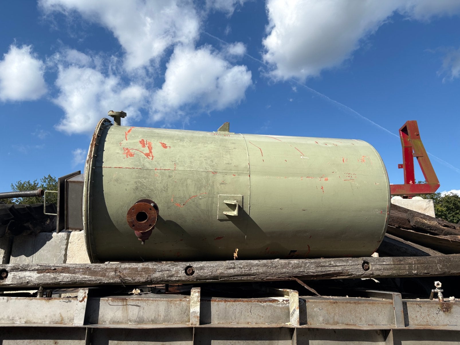 Verticale bovengrondse tank, Ophalen, Gebruikt, 150 liter of meer, .