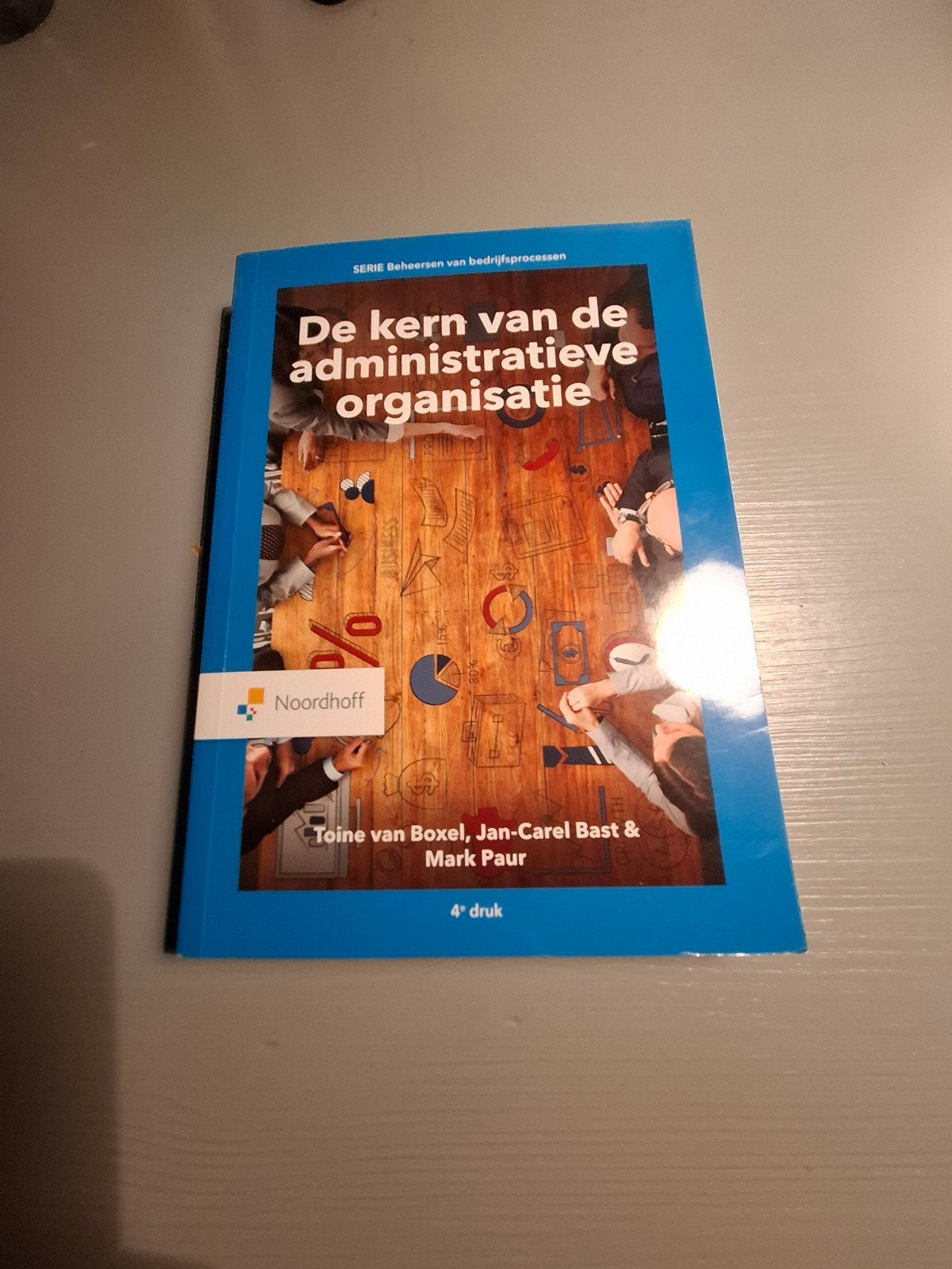 De kern van de administratieve organisatie - 4e druk, Ophalen of Verzenden, Zo goed als nieuw, HBO