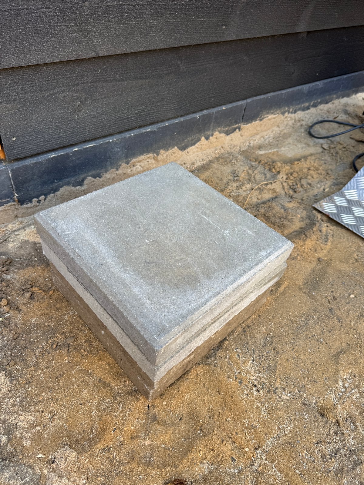 80 Stoeptegels betontegels 30x30x4,5, Tuin en Terras, Tegels en Klinkers, Ophalen, Zo goed als nieuw, Beton, Terrastegels