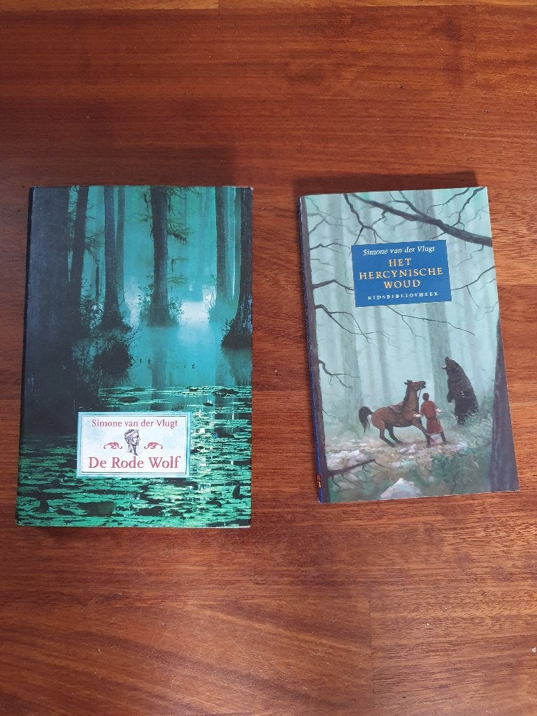 /   De rode wolf   of  Het hercynische woud van S v d Vlugt, Boeken, Ophalen of Verzenden, Zo goed als nieuw
