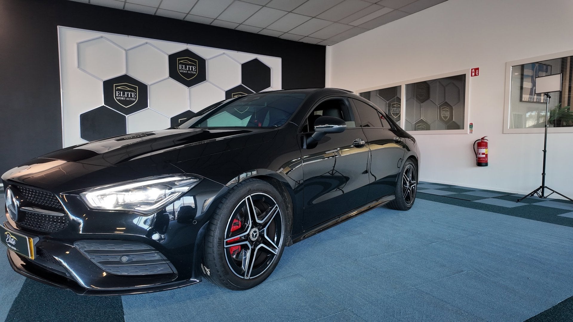 Mercedes-Benz CLA-klasse 200 Business Solution AMG, Auto's, Mercedes-Benz, Gebruikt, 4 cilinders, 715 kg, Origineel Nederlands