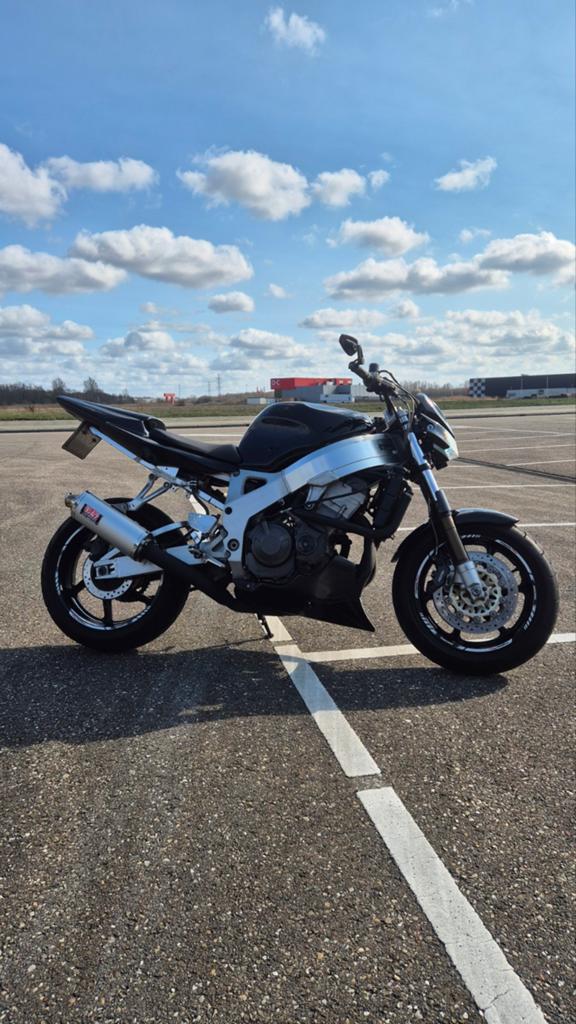 Honda CBR900RR SC28 nakedbike, Motoren, 4 cilinders, Motorrijbewijs A, Gebruikt, Particulier