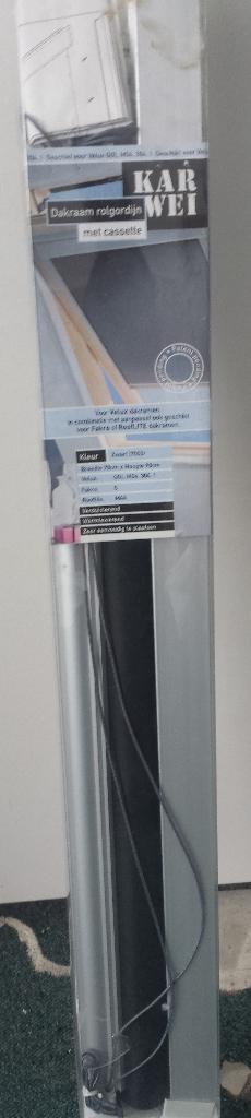 NIEUW dakraam velux rolgordijn+cassette zwart, Verzenden, Zwart, Nieuw, 50 tot 100 cm