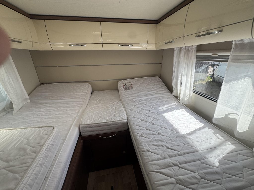 LMC Passion T672 AUTOMAAT ENKELE BEDDEN EURO6 25000KM, Caravans en Kamperen, Automaat, Fiat, Luifel, Bedrijf
