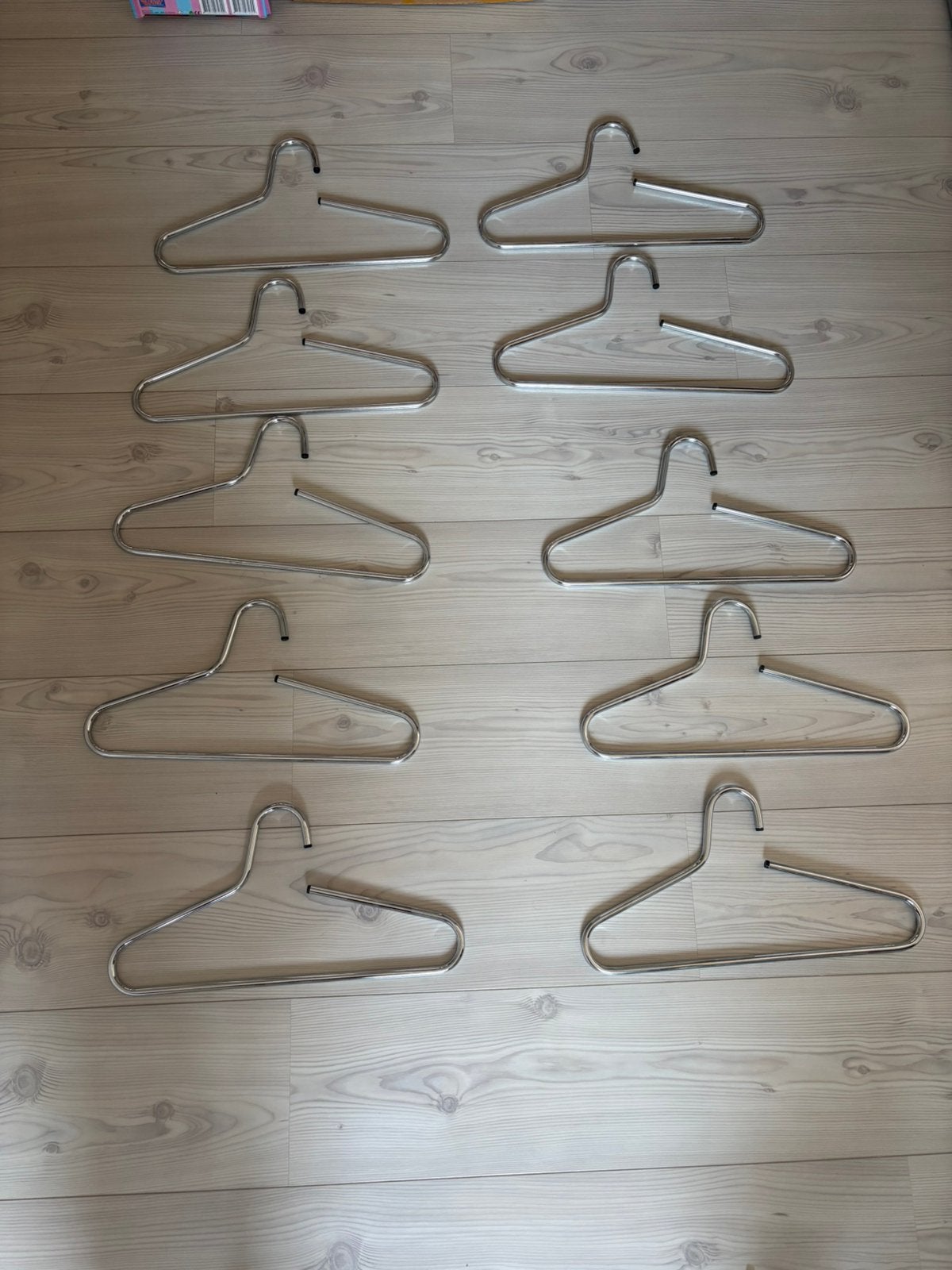 10 metalen kledinghangers, Ophalen of Verzenden, Gebruikt