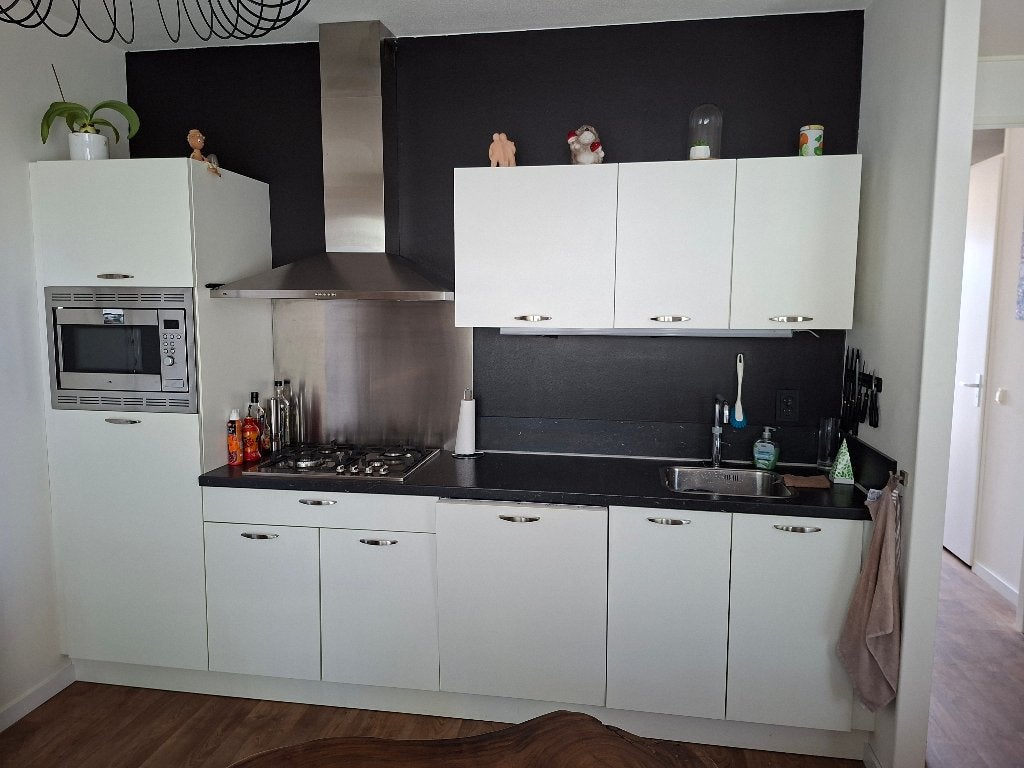 Gratis af te halen op 23 juli: nette keuken incl. apparatuur, Ophalen, Gebruikt, Wit, Enkelwandige keuken