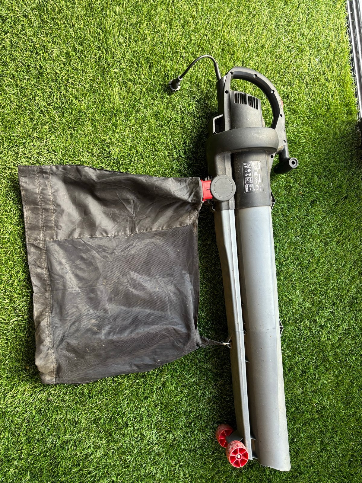 SKIL Bladblazer met Zuigfunctie en Opvangzak, Ophalen, Gebruikt, Handgedragen, Met opvangzak