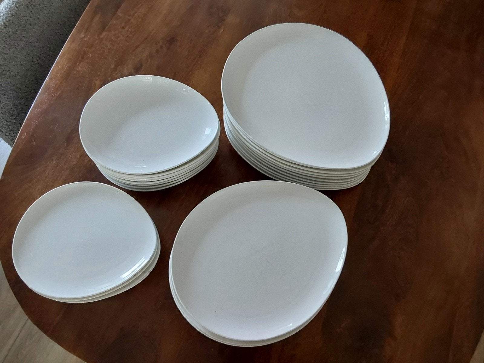 Yong squito Servies - Extra Sterk Nieuw Bone China - Wit, Huis en Inrichting, Ophalen, Overige merken, Zo goed als nieuw, Bord(en)