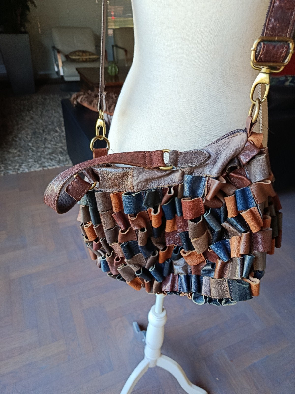 Vintage boho stijl ruffle  tas echt leer handgemaakt, Ophalen of Verzenden, Gebruikt, Bruin, Handtas