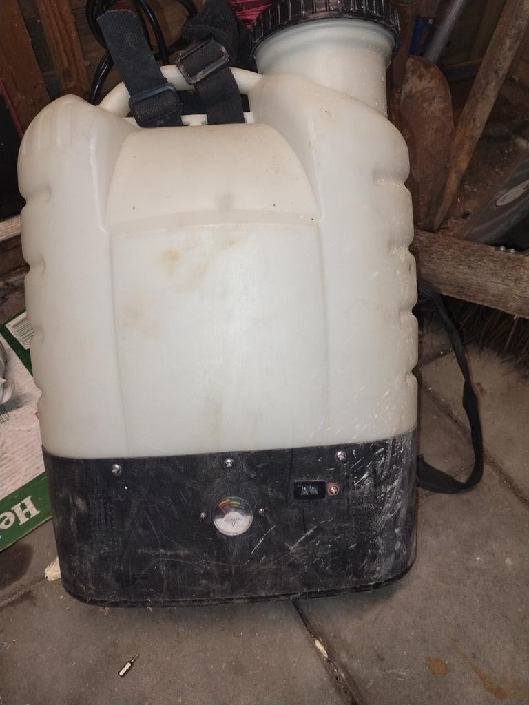 Elektrisch water drukvat (watertender), Tuin en Terras, Waterpompen, Ophalen of Verzenden, Gebruikt, Dompelpomp