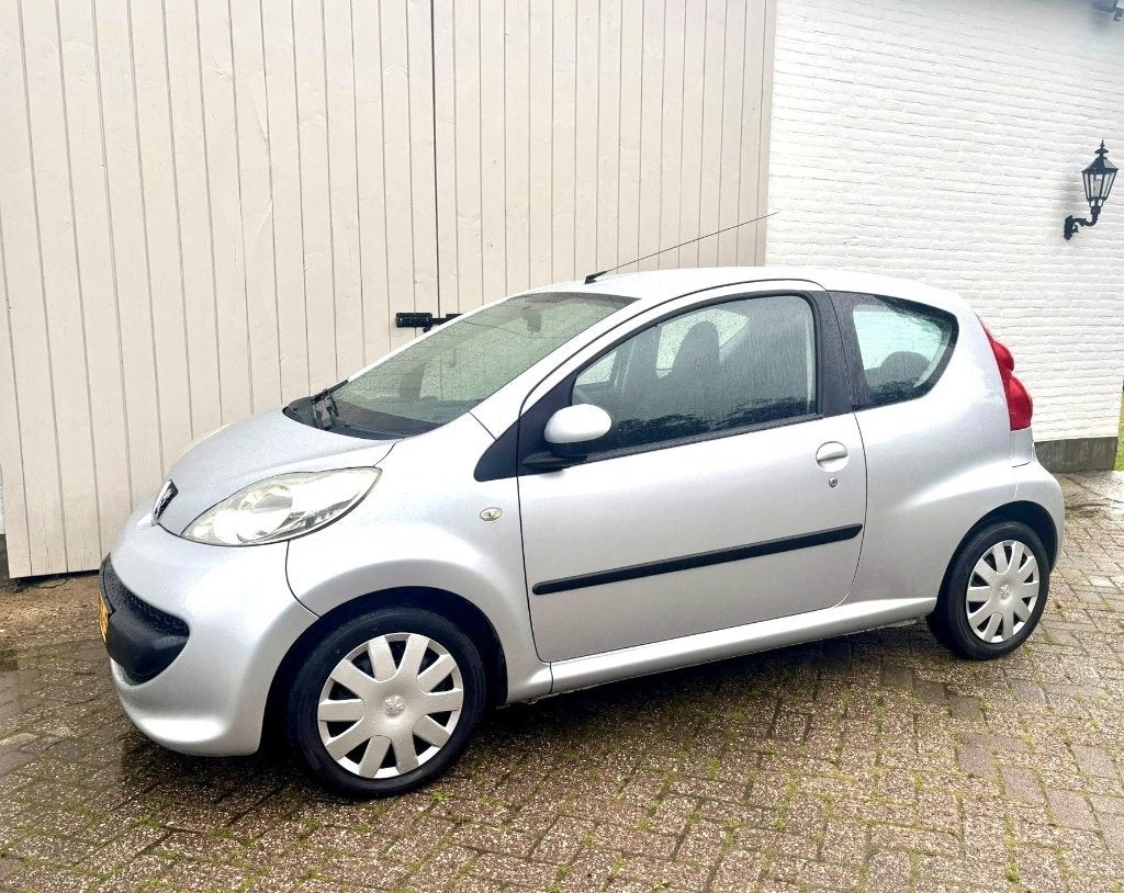 Peugeot 107 1.0 12V AIRCO, APK 04-2027 2008 👌, Voorwielaandrijving, Stof, Sound system, 4 stoelen