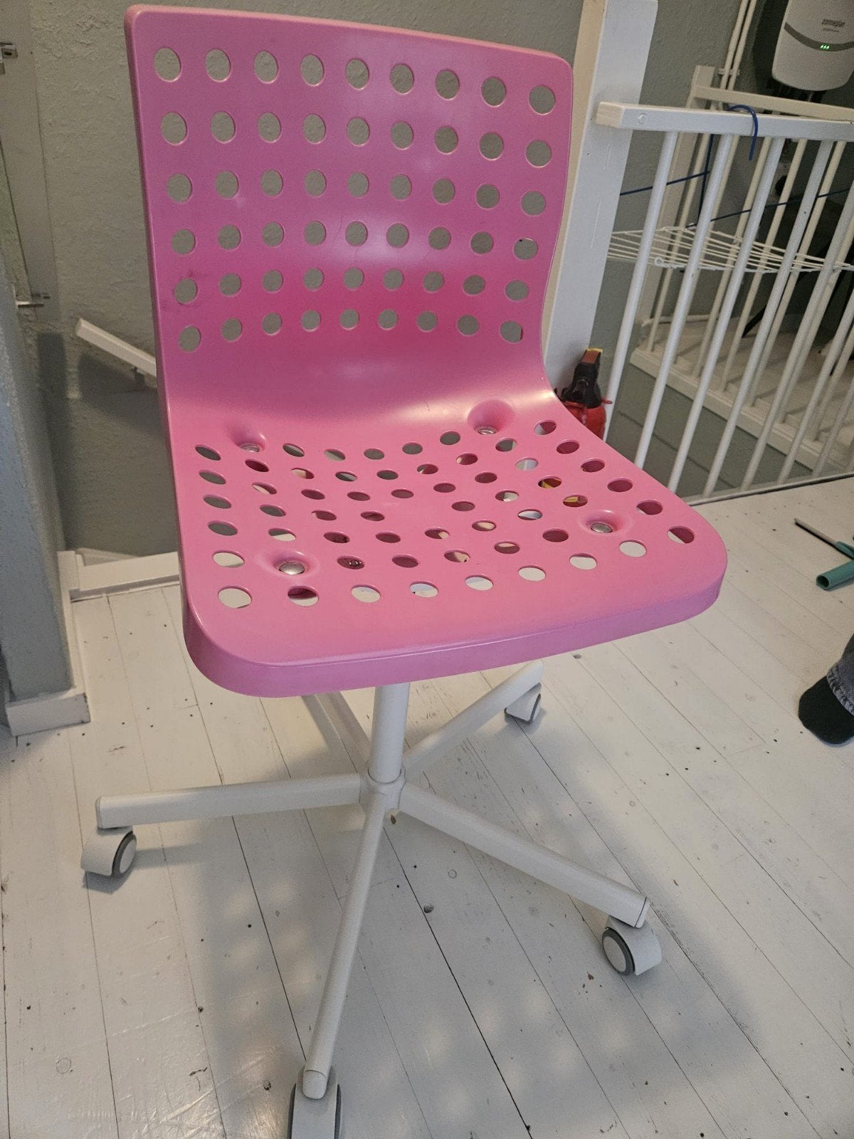 bureau stoel ikea, Ophalen of Verzenden, Zo goed als nieuw, Roze, Bureaustoel