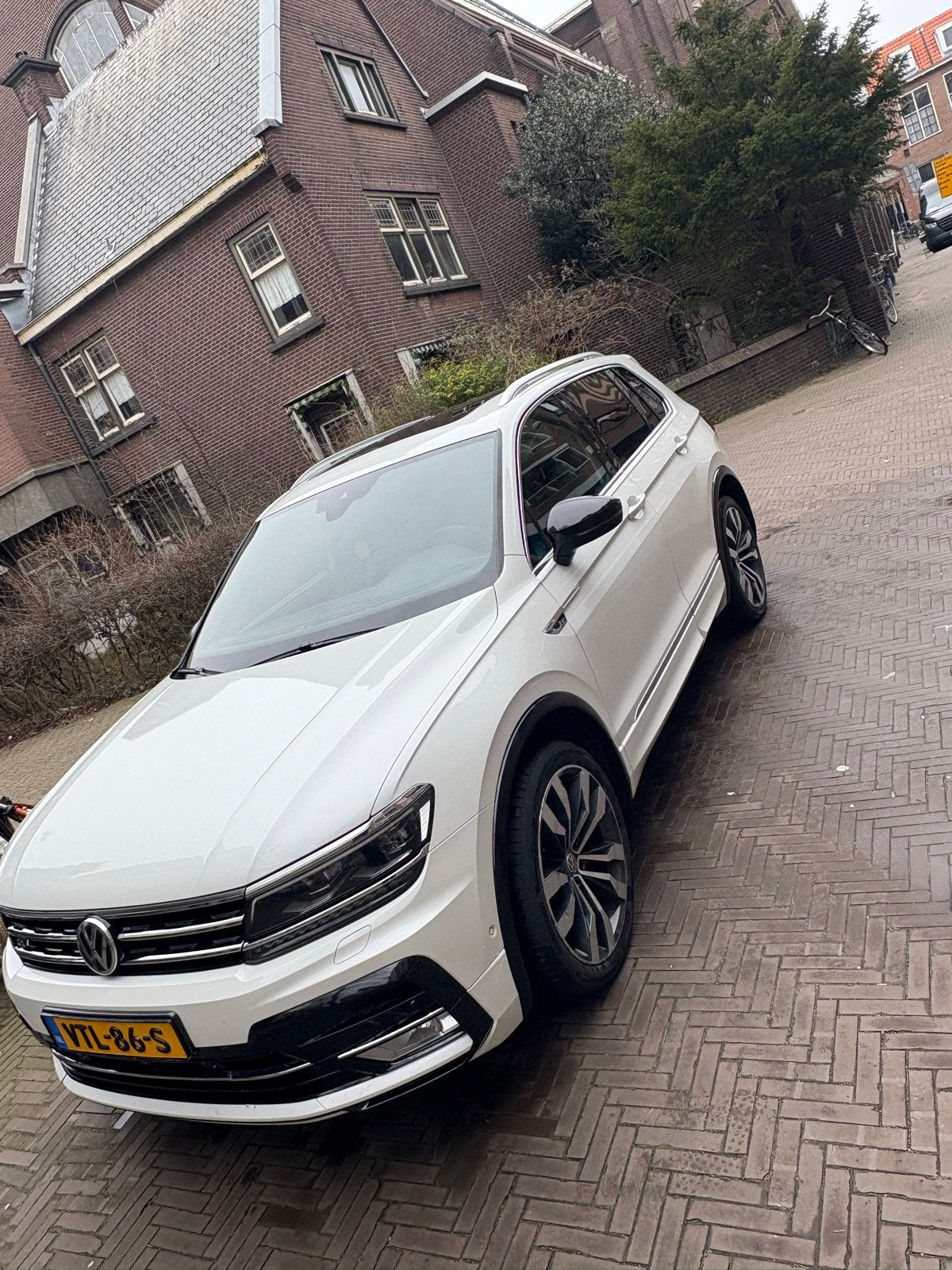 Volkswagen Tiguan R Line  Grijs kenteken, Volkswagen, 2500 kg, Wit, Diesel