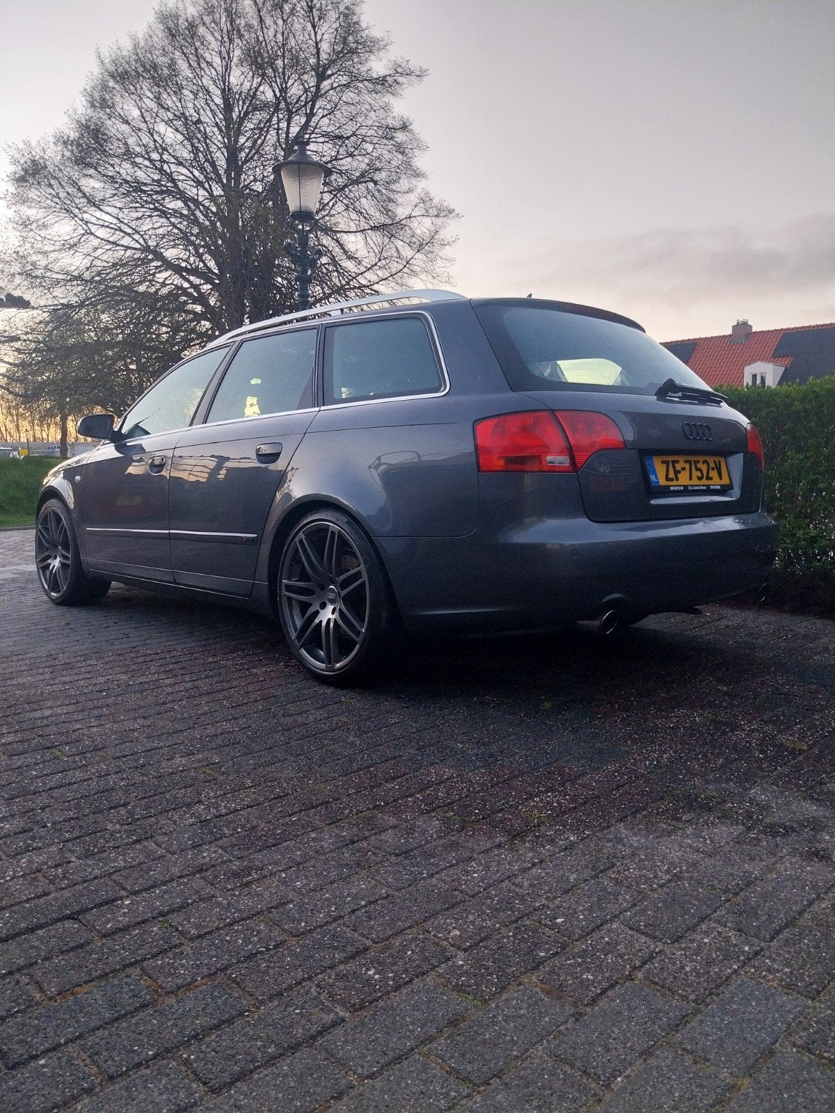 Audi a4 3.2 v6 Quattro AUT 2005 nette auto inruil mogelijk, Automaat, 1800 kg, Bi-Xenon koplampen, A4