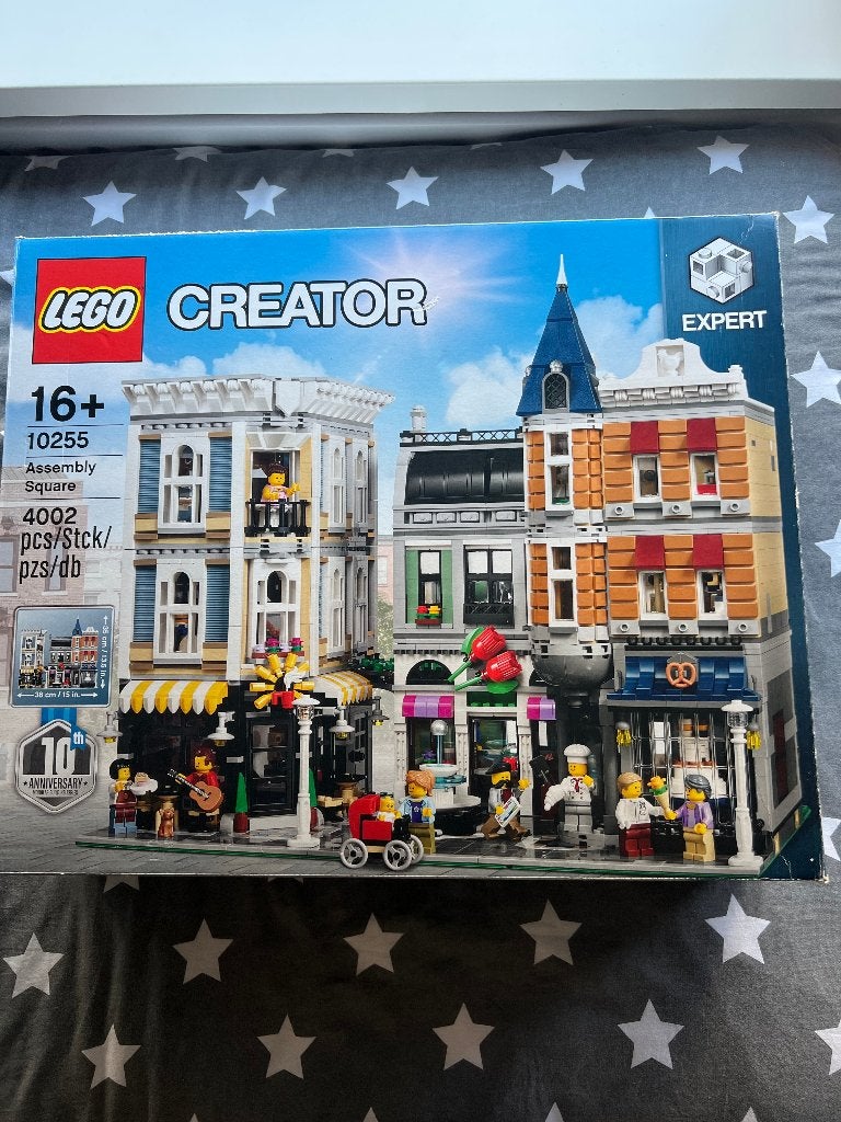 Lego 10255 Assembly Square, Kinderen en Baby's, Speelgoed | Duplo en Lego, Lego, Ophalen of Verzenden, Zo goed als nieuw, Compleet