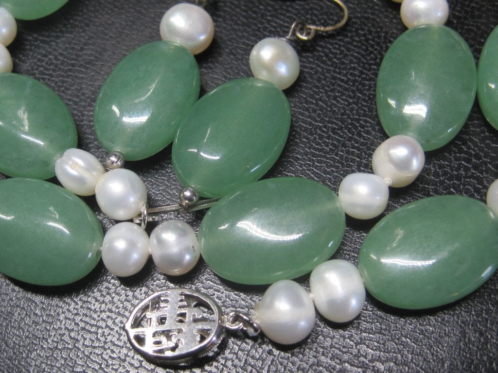 Groene edelsteen parel collier en oorhangers ca 1960 Japan, Sieraden, Tassen en Uiterlijk, Kettingen, Ophalen, Zo goed als nieuw