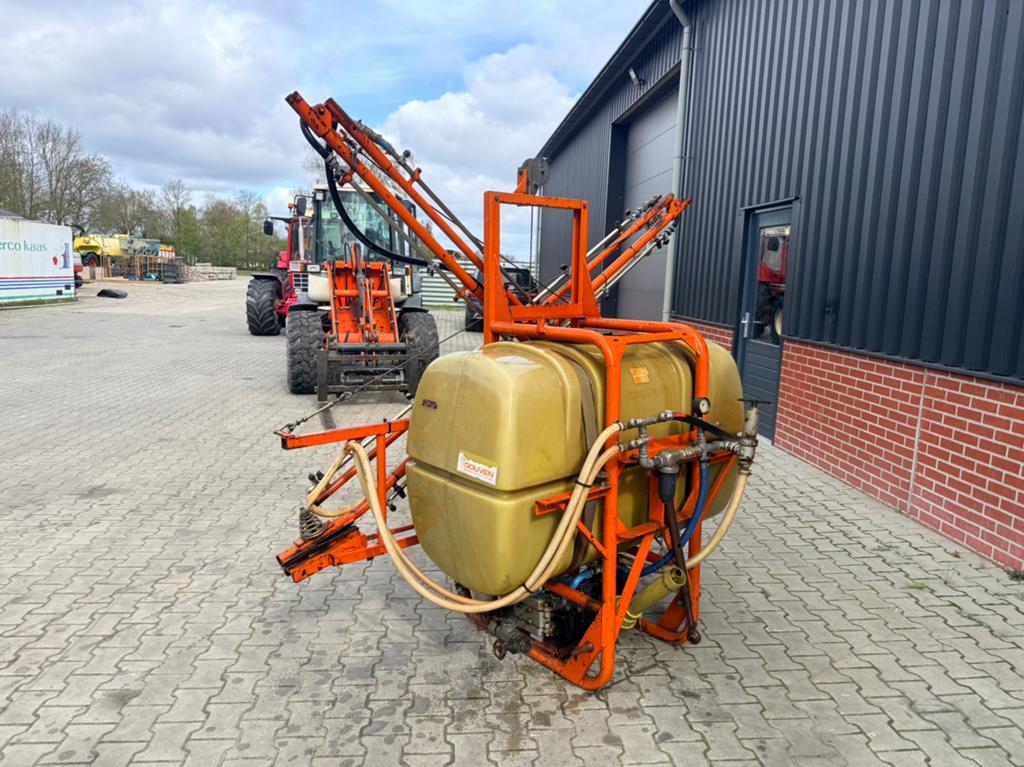 Douven veldspuit, Zakelijke goederen, Ophalen, Oogstmachine