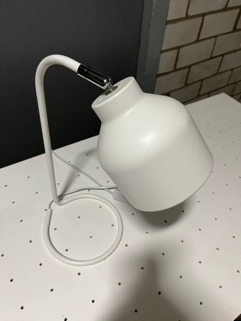 Witte tafellamp – minimalistisch design, Bureaulamp, Gebruikt, E14 (klein), Wit