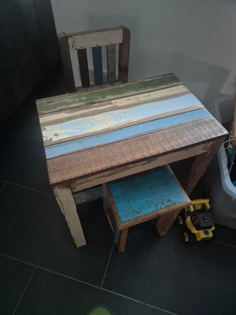 Kinder tafel, Kinderen en Baby's, Kinderkamer | Tafels en Stoelen, Ophalen of Verzenden, Tafel(s)