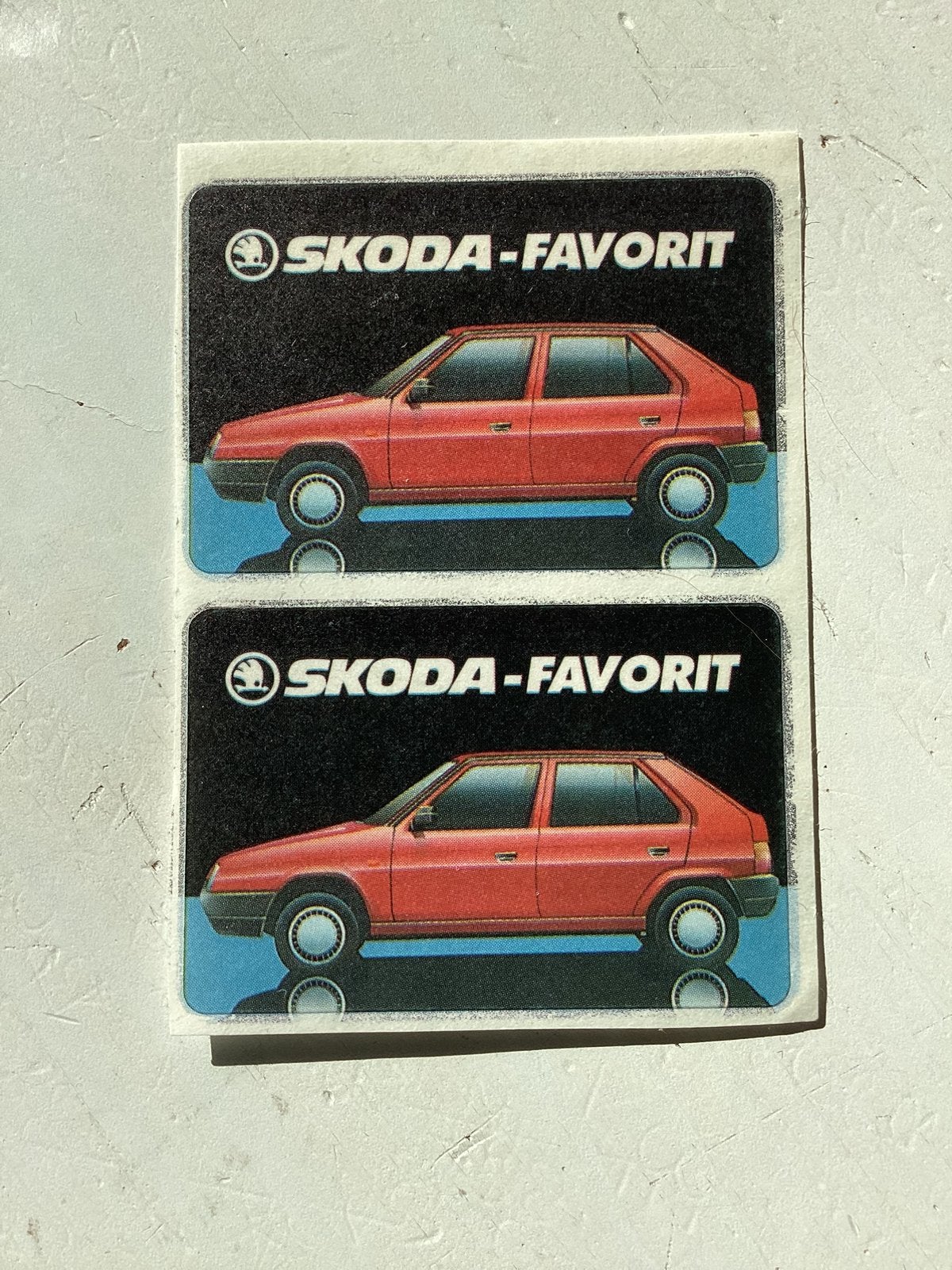 2 stickers Skoda Favorit, Verzenden, Zo goed als nieuw, Auto of Motor