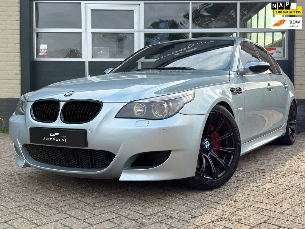 BMW 5-serie M5 / NL-auto / Schuifdak / Dealeronderhouden, Automaat, 1730 kg, Achterwielaandrijving, Gebruikt