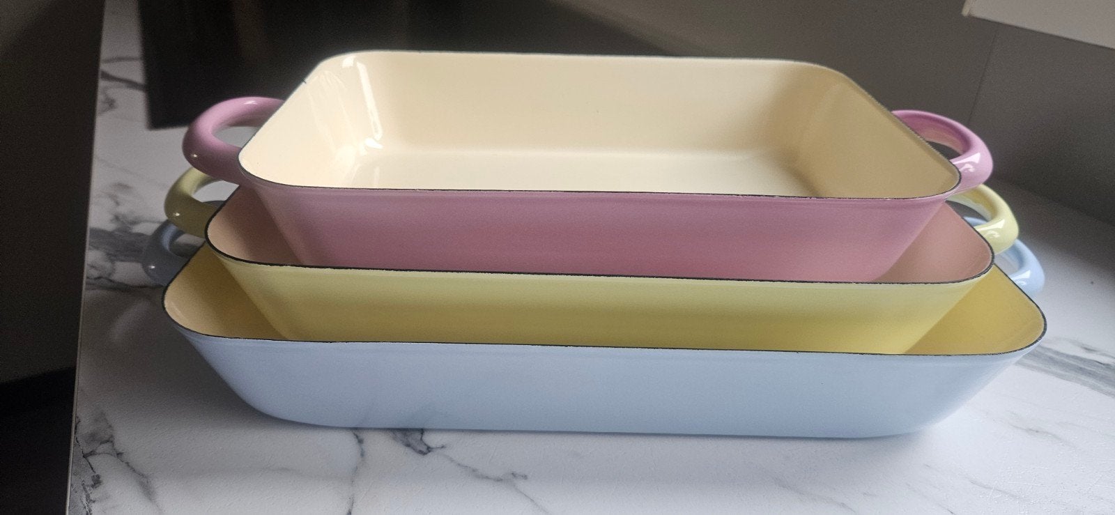 NIEUW Set van 3 emaille ovenschalen van Riess, in pastelkleu, Ophalen of Verzenden, Nieuw, Overige materialen