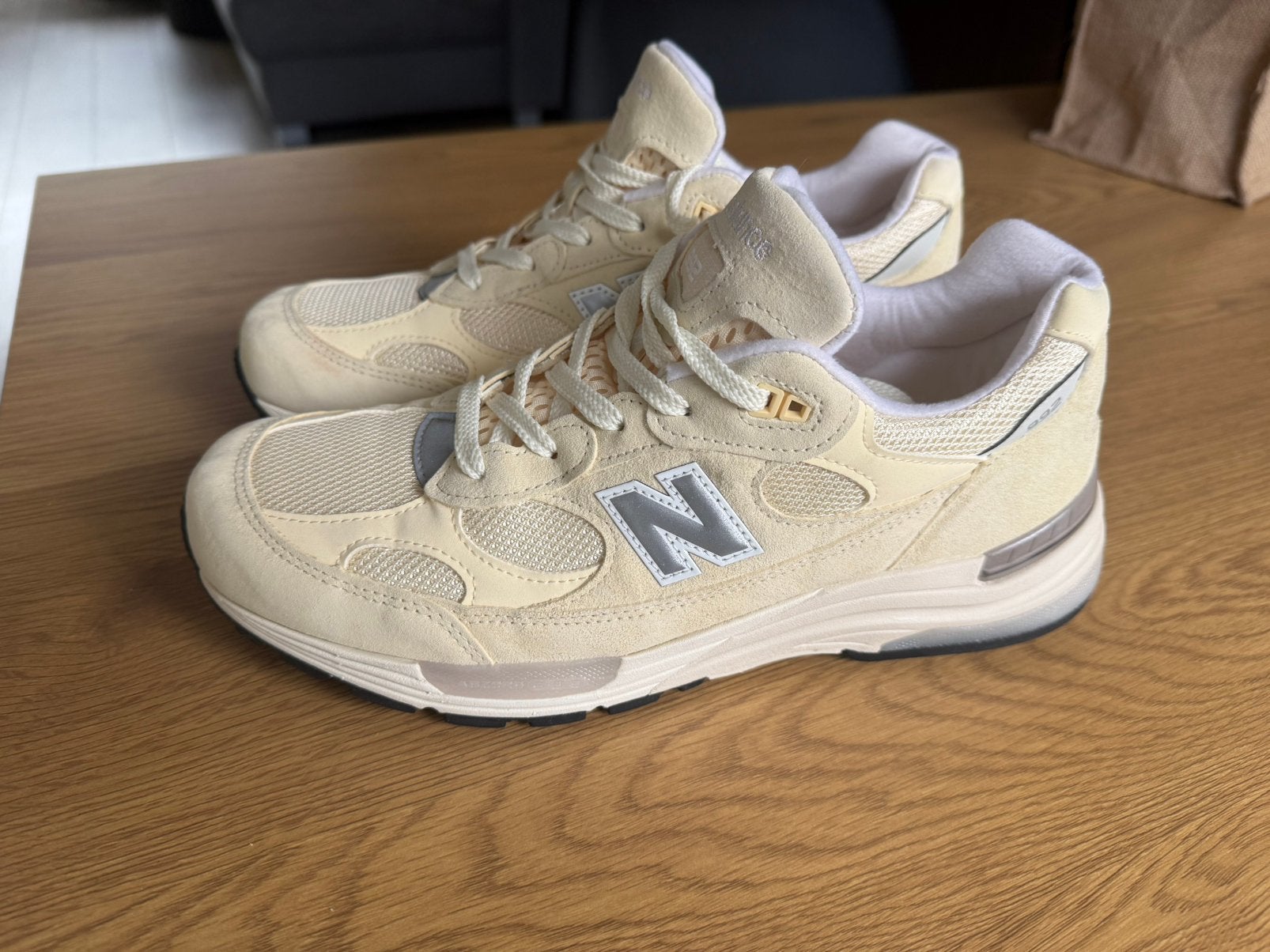 New Balance 992 MiUSA Calcium maat 44, Kleding | Heren, Ophalen of Verzenden, Zo goed als nieuw, Overige kleuren, Sneakers of Gympen