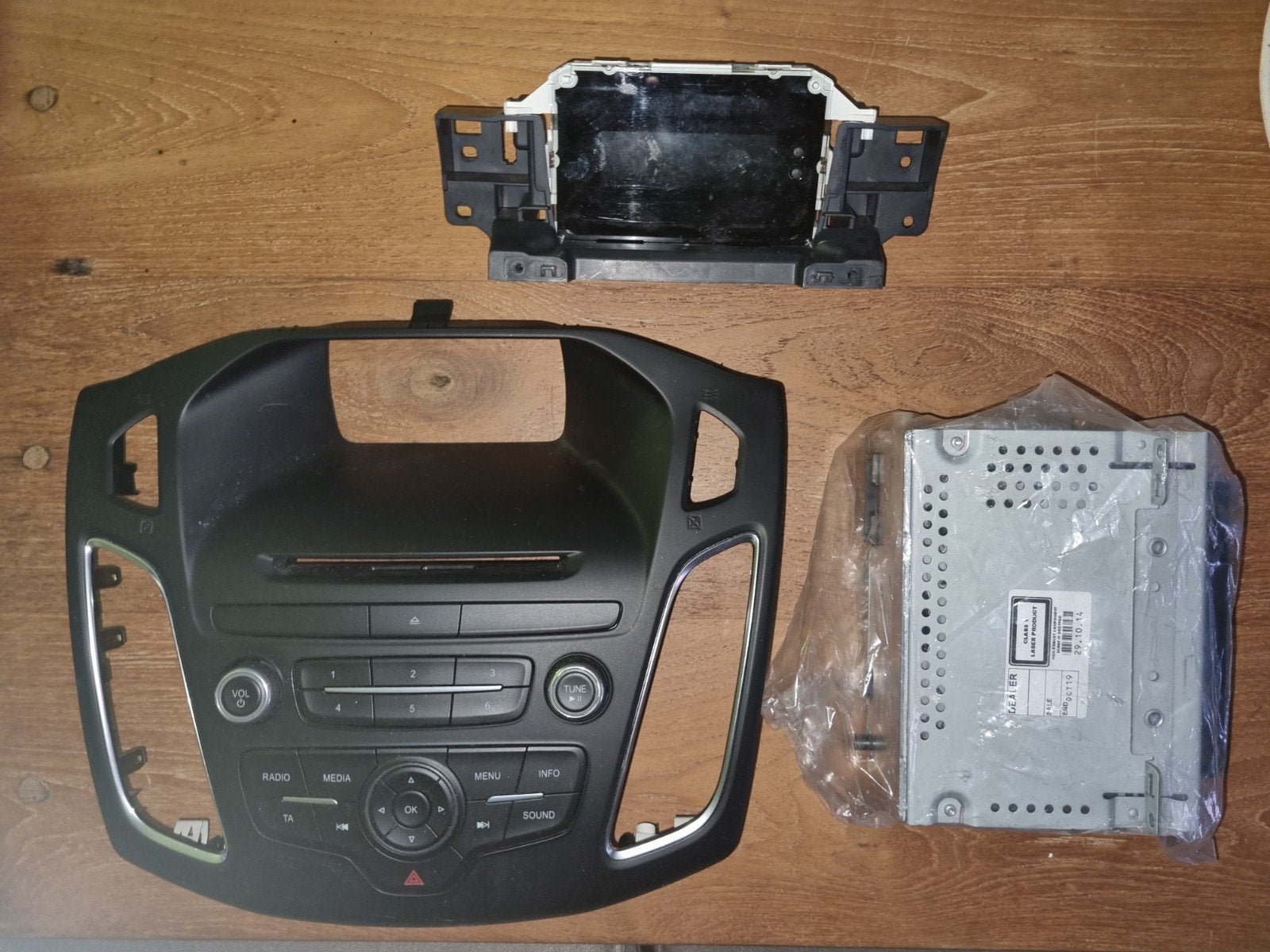 Ford Focus auto radio cd speler met frame, Ophalen, Ford