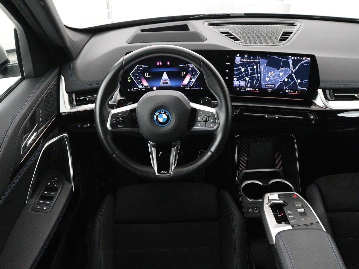 BMW X1 xDrive25e M Sport | SOH 93% | Head-Up | 360 Camera |, Auto's, Stof, Gebruikt, Euro 6, 16 kWh