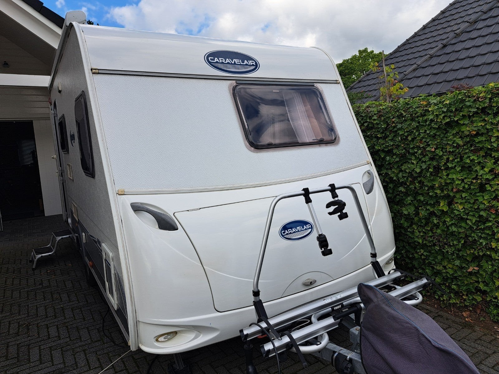 Cavelair Antares de luxe 420, Frans bed, Treinzit, 750 - 1000 kg, Particulier