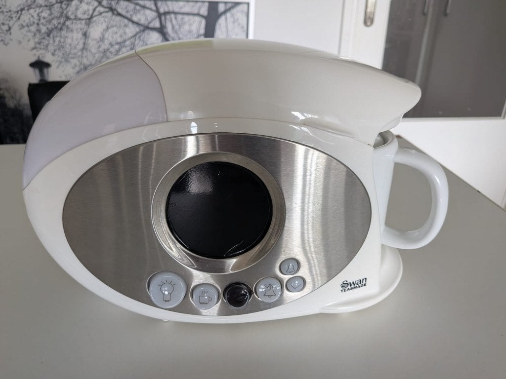 Thee wekker / Swan Teasmade - zet thee zodra je wekker gaat, Minder dan 1 liter, Ophalen of Verzenden, Zo goed als nieuw