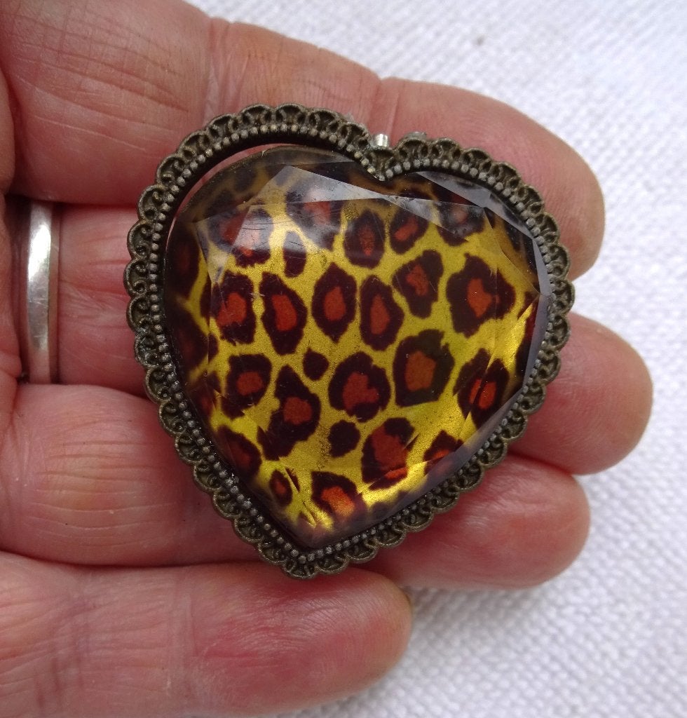 Pantervlekjes hartvormig broche, Overige materialen, 4 tot 7 cm, Gebruikt, Bruin
