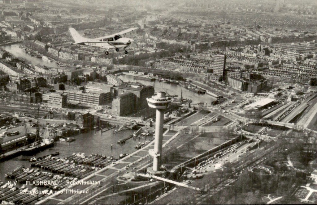 Rotterdam - Euromast - Cessna PH-KFF, Verzamelen, Ophalen of Verzenden, 1960 tot 1980, Gelopen, Zuid-Holland