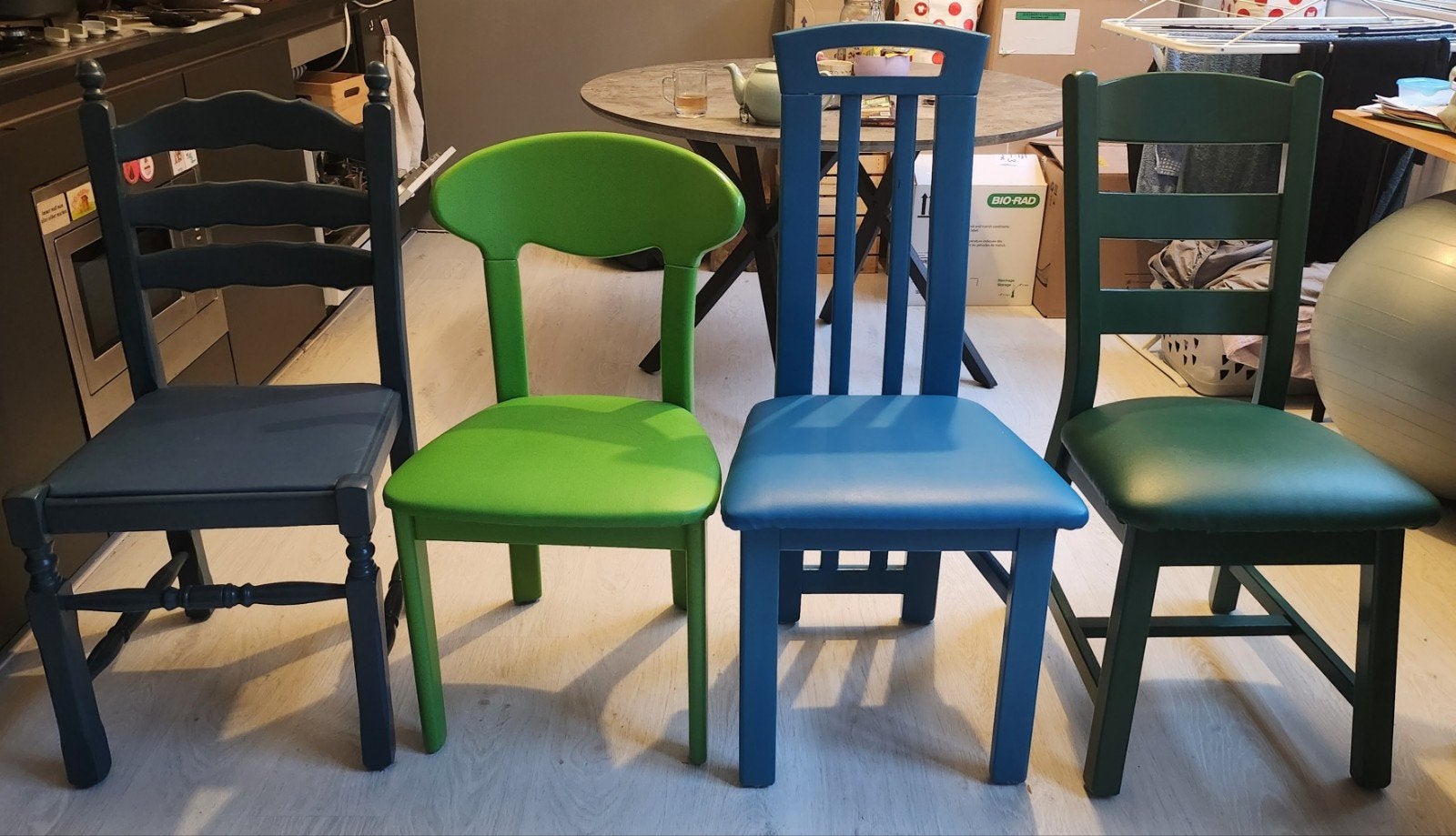 4 Unieke kleurrijke Stoelen, Huis en Inrichting, Stoelen, Gebruikt, Overige kleuren, Upcycle, Eclectisch, Vier