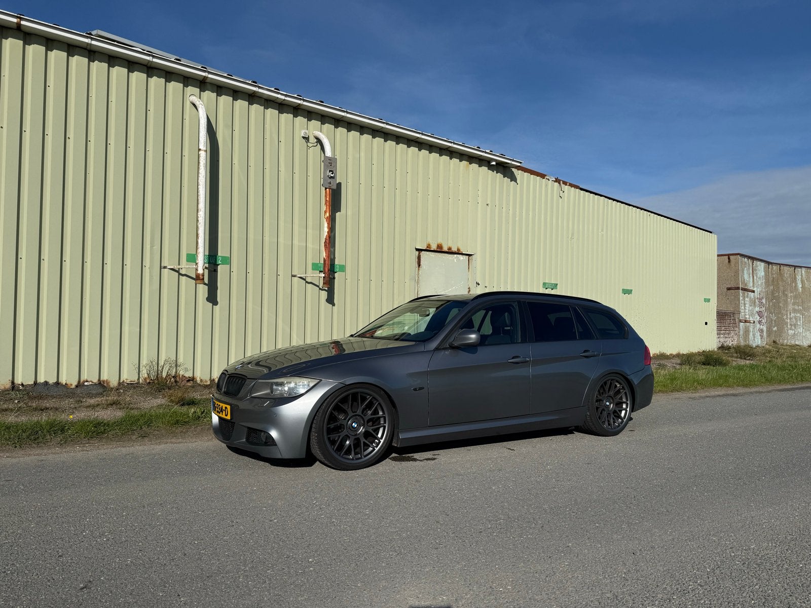 BMW 3-Serie e91 320d Touring AUT M-pakket zwarte hemel, Automaat, 745 kg, Achterwielaandrijving, 1995 cc