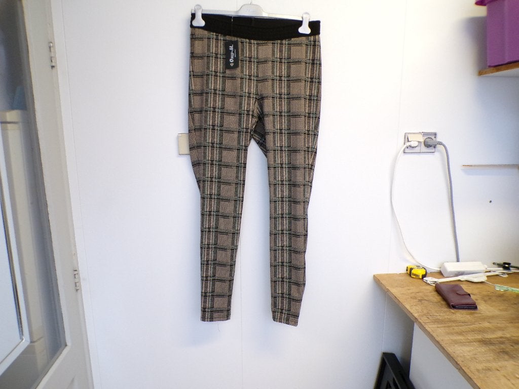 Leuke broek zwart/beige/groen Only-M maat 44 nieuw!, Kleding | Dames, Only-M, Meerkleurig, Nieuw, Ophalen of Verzenden