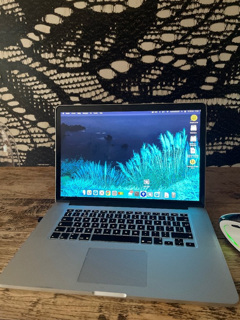 macbook pro 15,4 inch met 16gbintern i7 500GB(Mid2014), MacBook Pro, 2 tot 3 Ghz, 512 GB, Ophalen of Verzenden