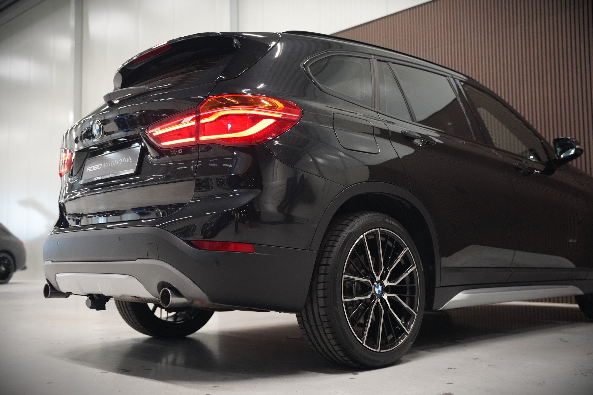Foto 23 van BMW X1 xDrive20i High Executive | Panoramadak | Head-Up Disp