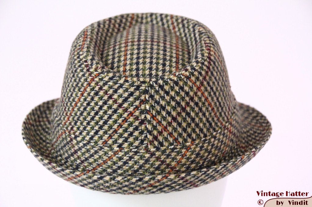Gleufhoed Trilby Hawkins tweed-stijl groen bruin mt 57 NIEUW, Hoed, Nieuw, Ophalen of Verzenden, 57 cm (M, 7⅛ inch) of minder