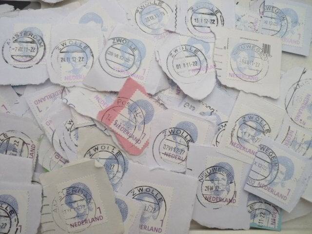 250 x Beatrix waarde 1 gestempeld op papier NVPH 2730, Ophalen of Verzenden, Gestempeld