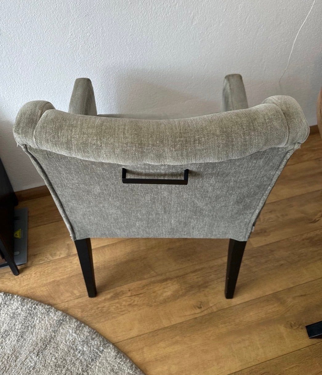 4 lichtgroen/grijze eetkamerstoelen, 3 jaar oud, Gebruikt, Overige kleuren, Ophalen of Verzenden, Vier