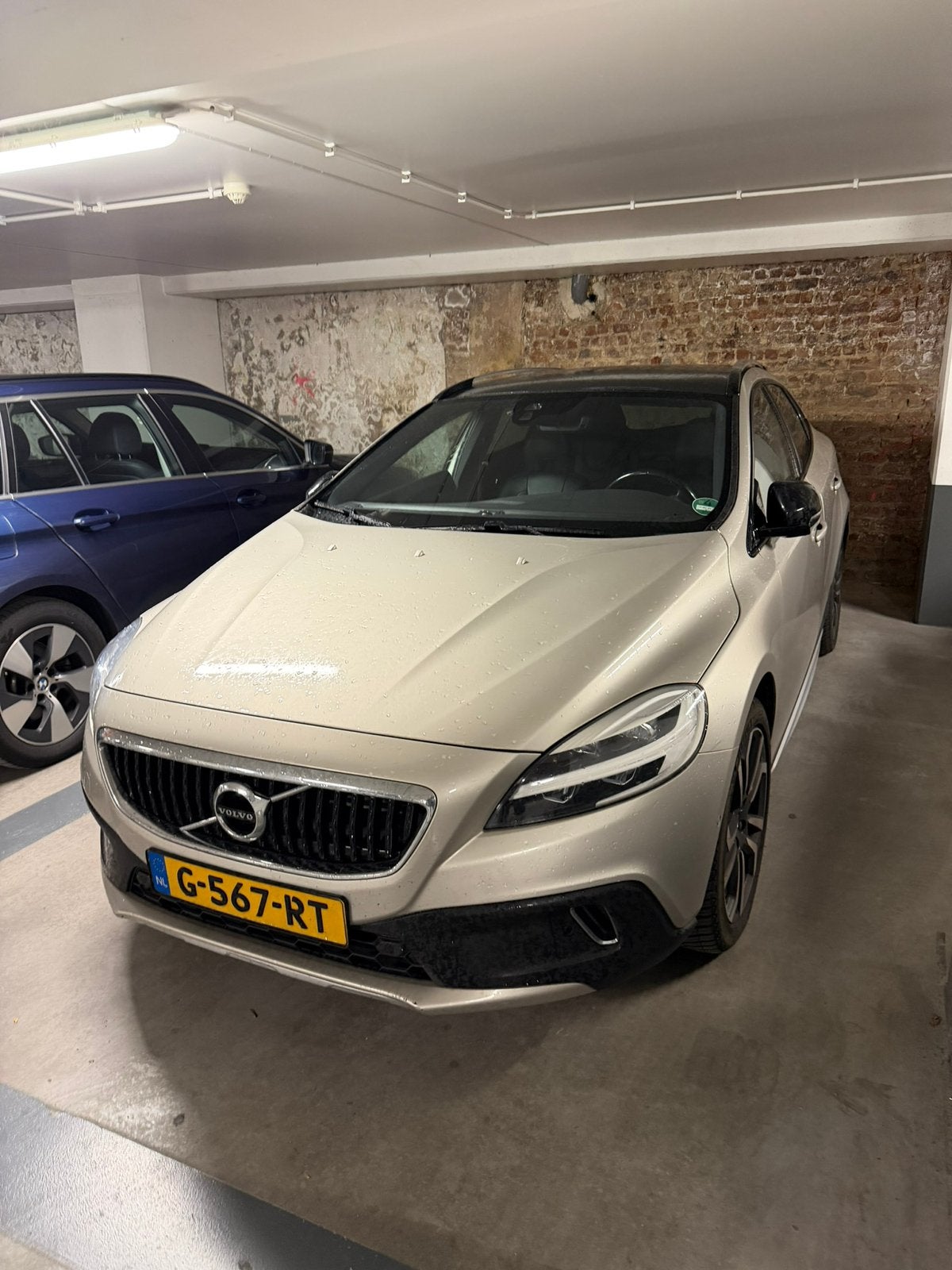 Volvo V40 Cross Country 2019 Pano/autom/leer etc, Auto's, 1498 cc, 4 cilinders, Lederen bekleding, 75 €/maand