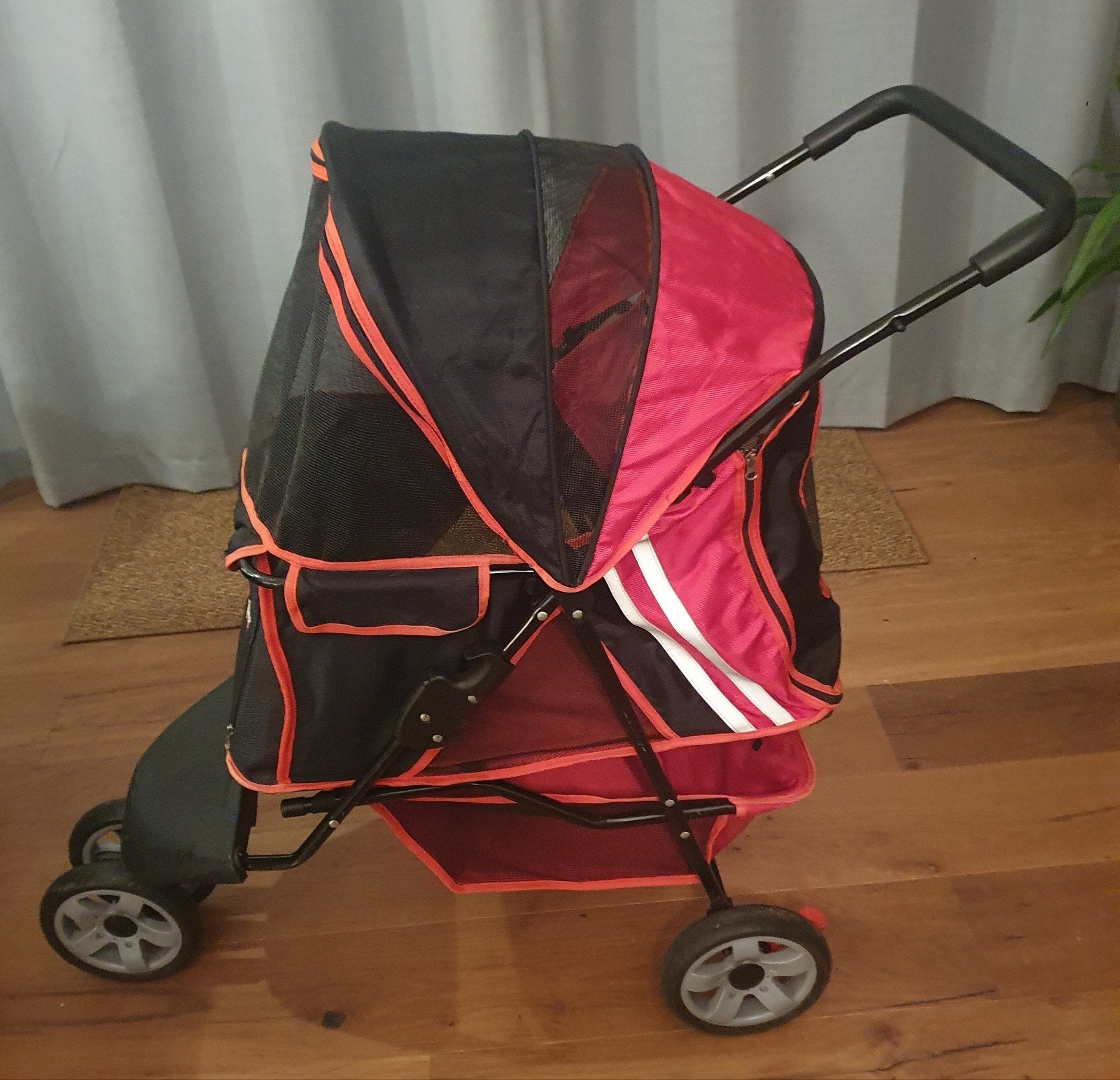 InnoPet All Terrain Hondenbuggy (Zwart/Rood), Dieren en Toebehoren, Innopet, Ophalen, Gebruikt, Hondenbuggy