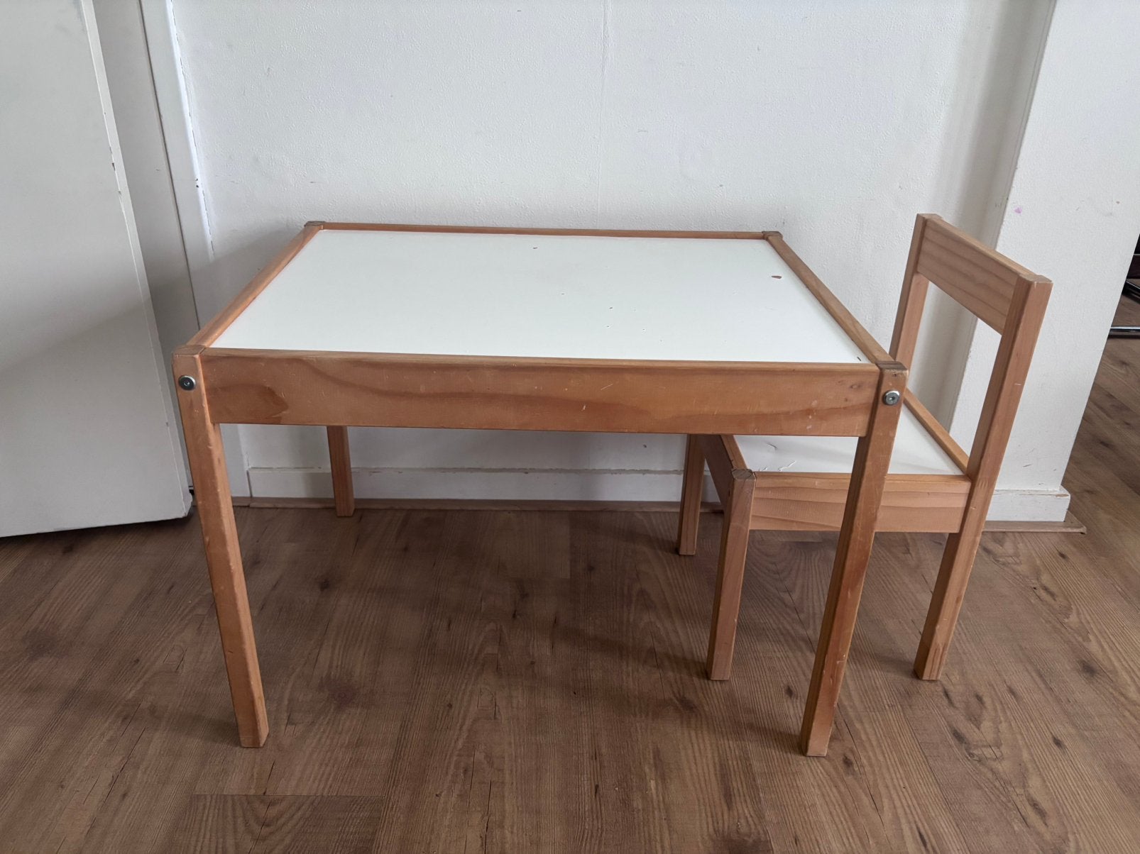 Kindertafel en -stoelje Ikea, Ophalen, Gebruikt, Tafel(s) en Stoel(en)